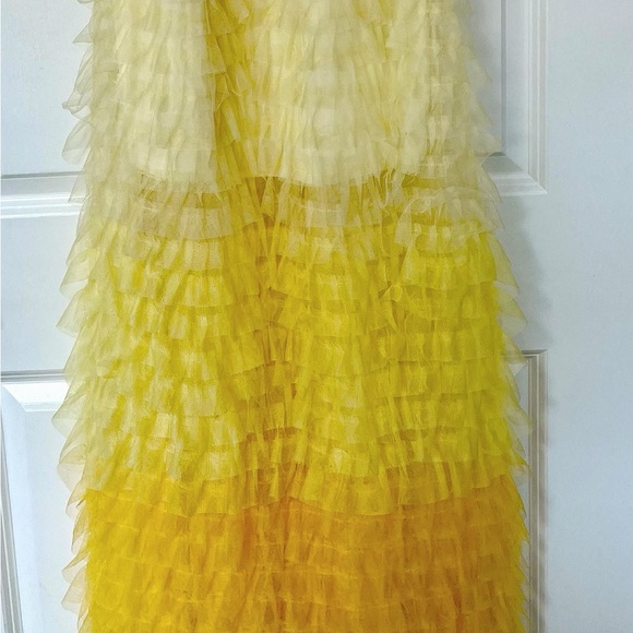 STRAPLESS LAYERED MESH RUFFLE WAIST TIE MAXI DRESS - Picture 4 of 7